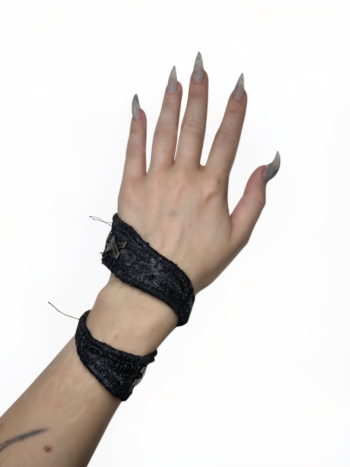 DISTRESSED CROSS WRAP