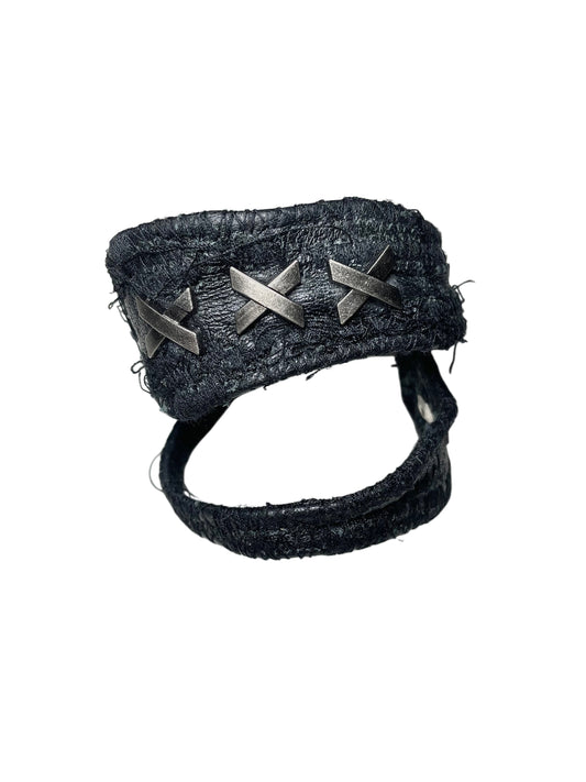 DISTRESSED CROSS WRAP